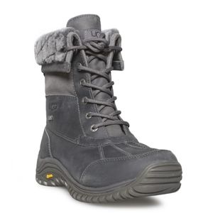  UGG Women's Adirondack II Luxe Quilt Grey Boots